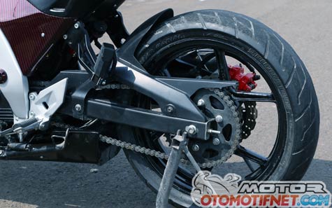Pulsar 180 RSV4 2