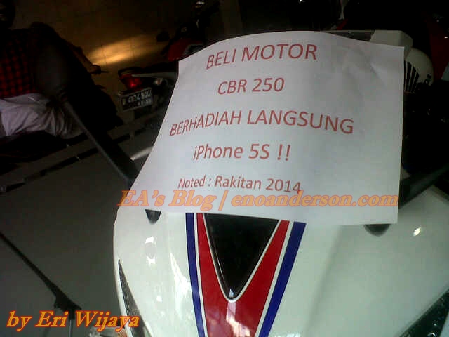 Beli Honda CBR250R Gratis iPhone 5