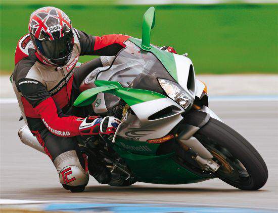 Tornado Tre 900 Test