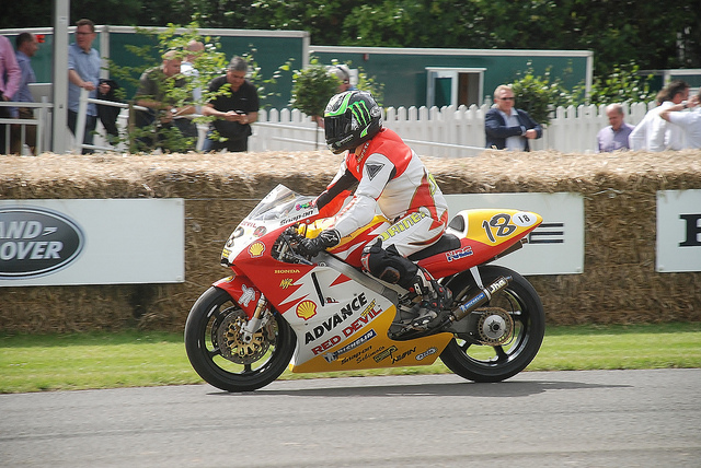 NSR500V Shell Advance