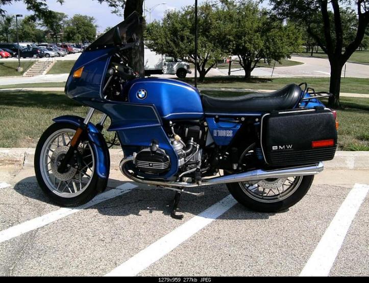 BMW R1000RS