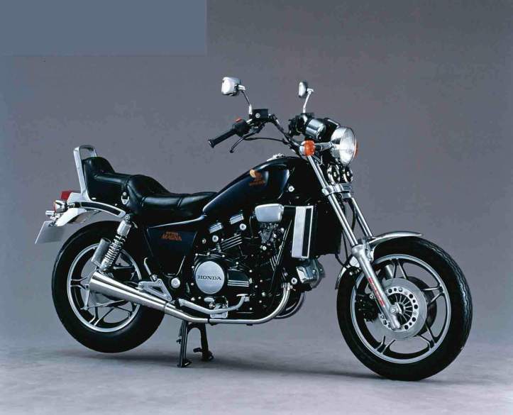 Honda Magna 750 2
