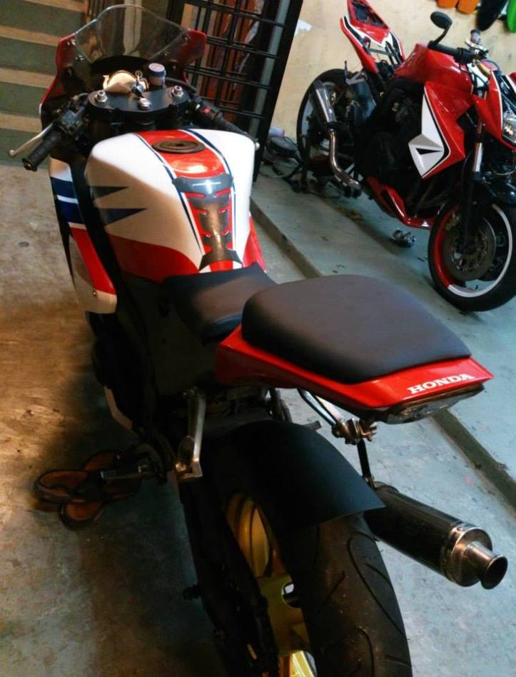 ZXR250 Custom CBR1000RR 8