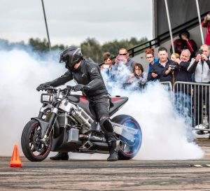 MTT Y2K Turbine Streetfighter