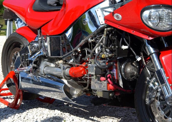 MTT Y2K Turbine Superbike