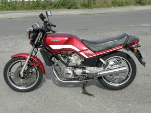 Yamaha XZ550