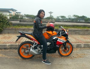 CBR150R CBU Repsol Edition