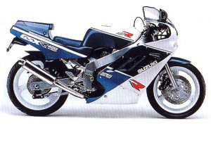 Suzuki GSX-R400 Delivery
