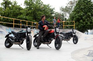 Ducati Scrambler Sixty2 400