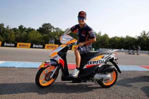 Honda Spacy 2015 - Marc Marquez