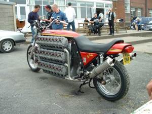 Simon Whitelock - Kawasaki 48 Silinder 4.200 cc