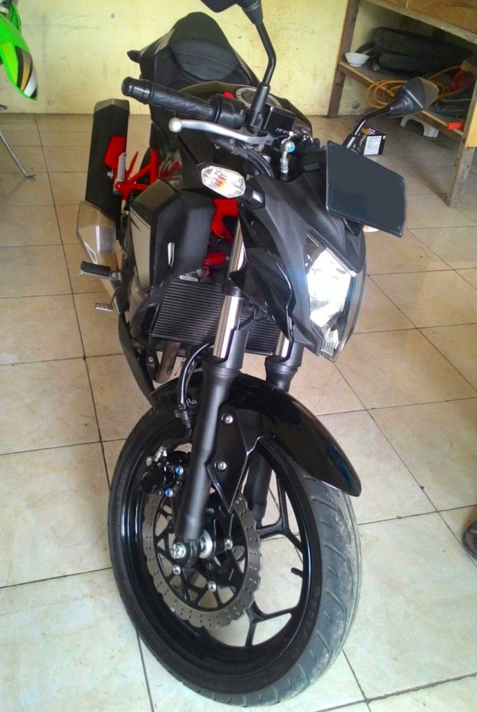 Yamaha Xabre vs Kawasaki Z250SL Yamaha Xabre vs Kawasaki Z250SL