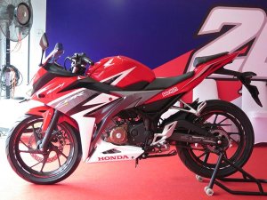 Honda CBR150R Facelift 2016