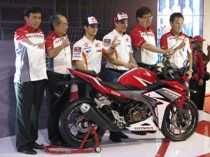 Honda CBR150R Facelift 2016