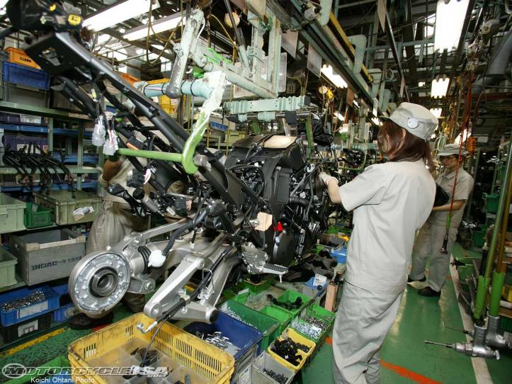 Kerjasama Kawasaki - Suzuki