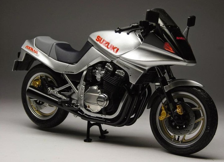 Suzuki GSX-750S Katana