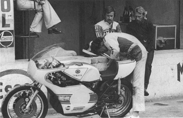 Prototype motor balap Yamaha ini awalnya disebut dengan nama Project YZ648 (700cc, Daytona 200) & YZ648A (500cc, GP500).